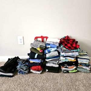 Boy's clothes size 18m to 3T. More than 60pieces( pant,short,sweater,pjs...)